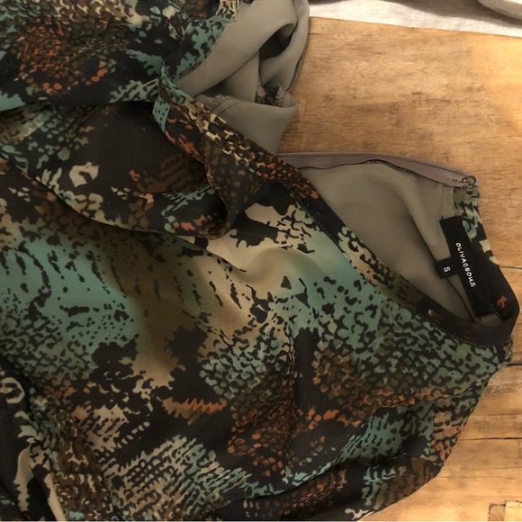 Long sleeve, thin fabric Olivaceous dress - Picture 2 of 3